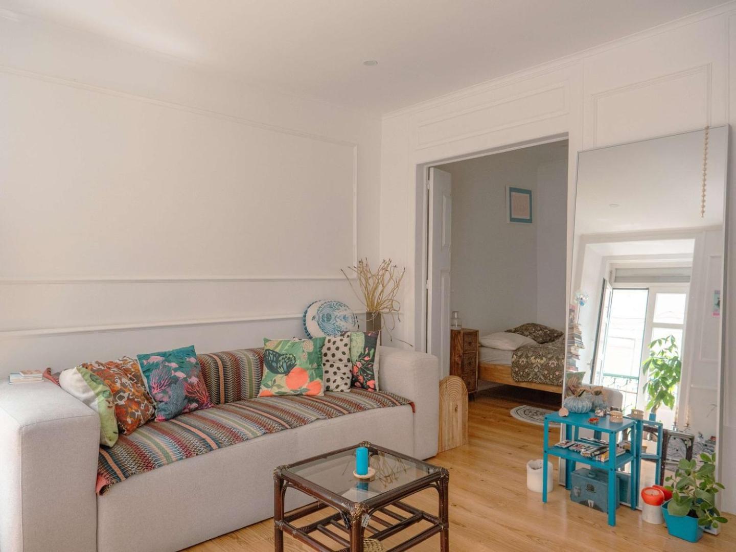 Charming 1br With Terrace Praca Flores | By Airnest Lisboa