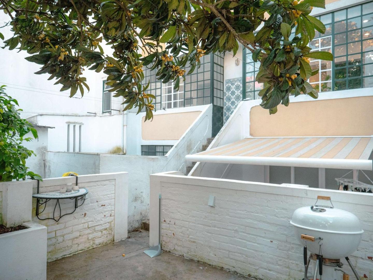 Apartamento Charming 1br With Terrace Praca Flores | By Airnest